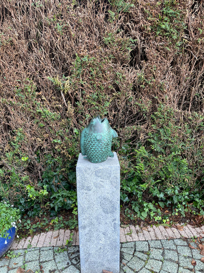 Fonte de um peixe saltador de bronze - Estátua de jardim - Decoração de jardim - Lagoa