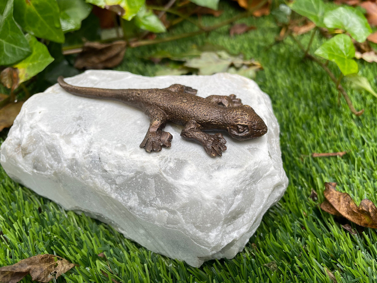 Resting Lizard – Bronze Sculpture. 17x10x6cm