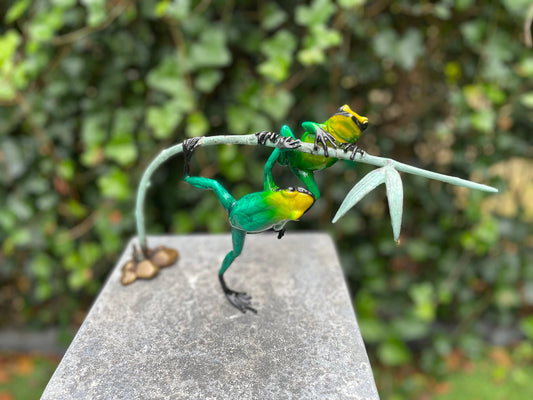 Balancing Frogs – Bronze Sculpture. 34x9x21cm