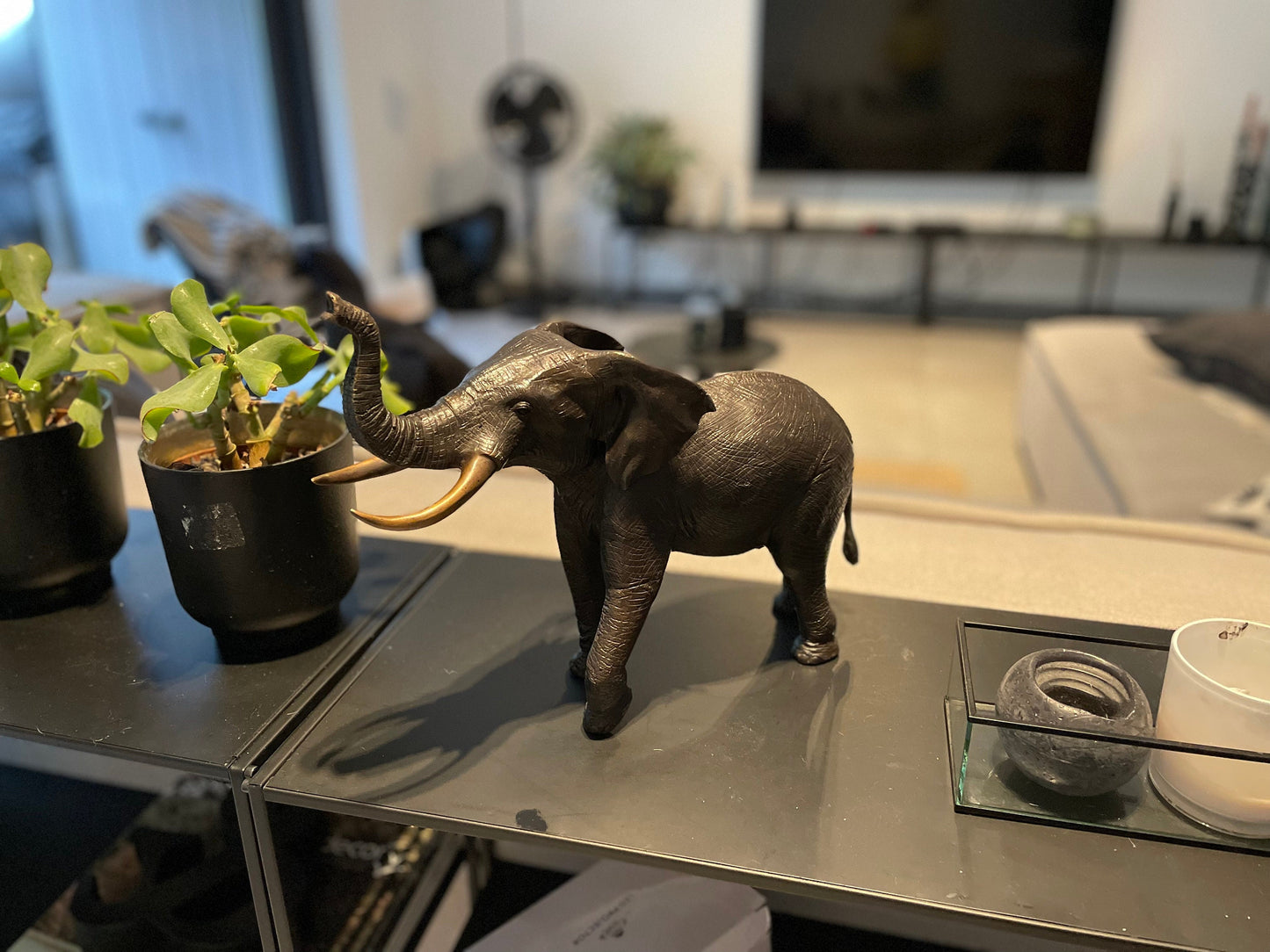 Majestic Elephant – Bronze Sculpture. 37x14x29cm