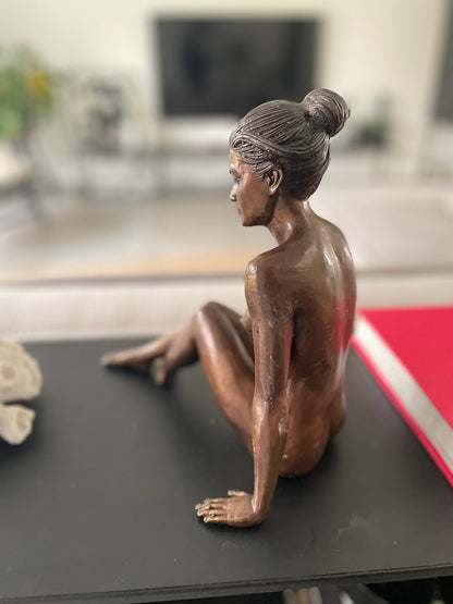 Seated Woman Nude – Bronze Sculpture. 25x22x27cm - 2.5Kg