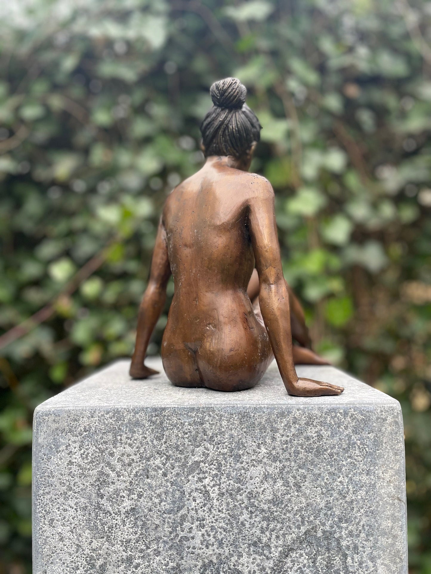 Seated Woman Nude – Bronze Sculpture. 25x22x27cm - 2.5Kg