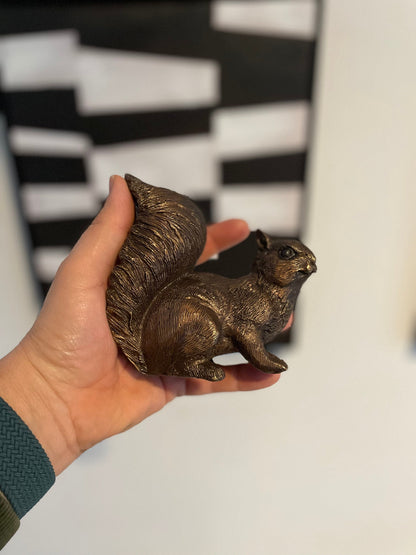 Alert Squirrel – Bronze Sculpture. 12x6x12cm - 0.7Kg