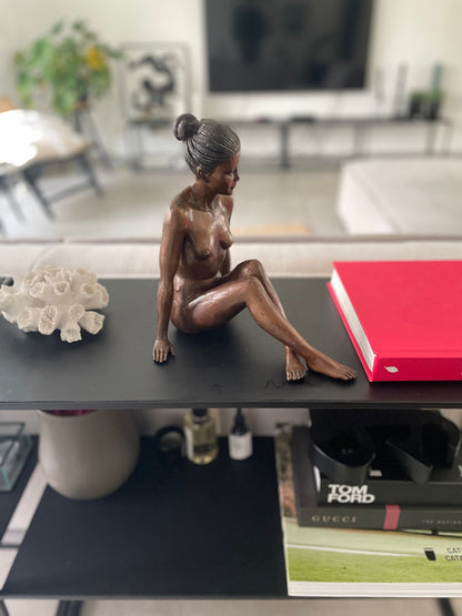 Seated Woman Nude – Bronze Sculpture. 25x22x27cm - 2.5Kg