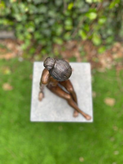 Seated Woman Nude – Bronze Sculpture. 25x22x27cm - 2.5Kg