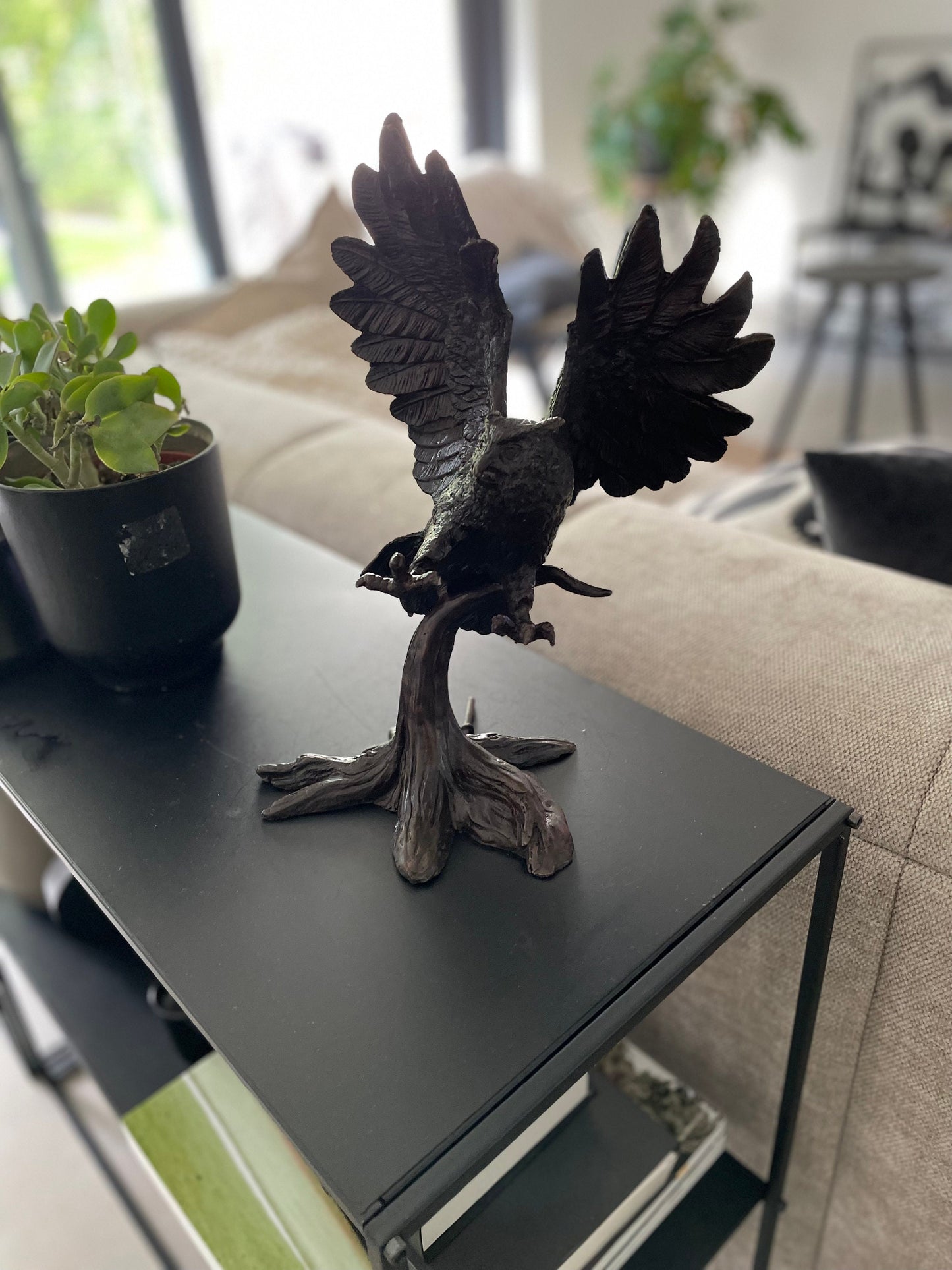 Majestic Owl in Flight – Bronze Sculpture. 19x23x30cm - 3Kg