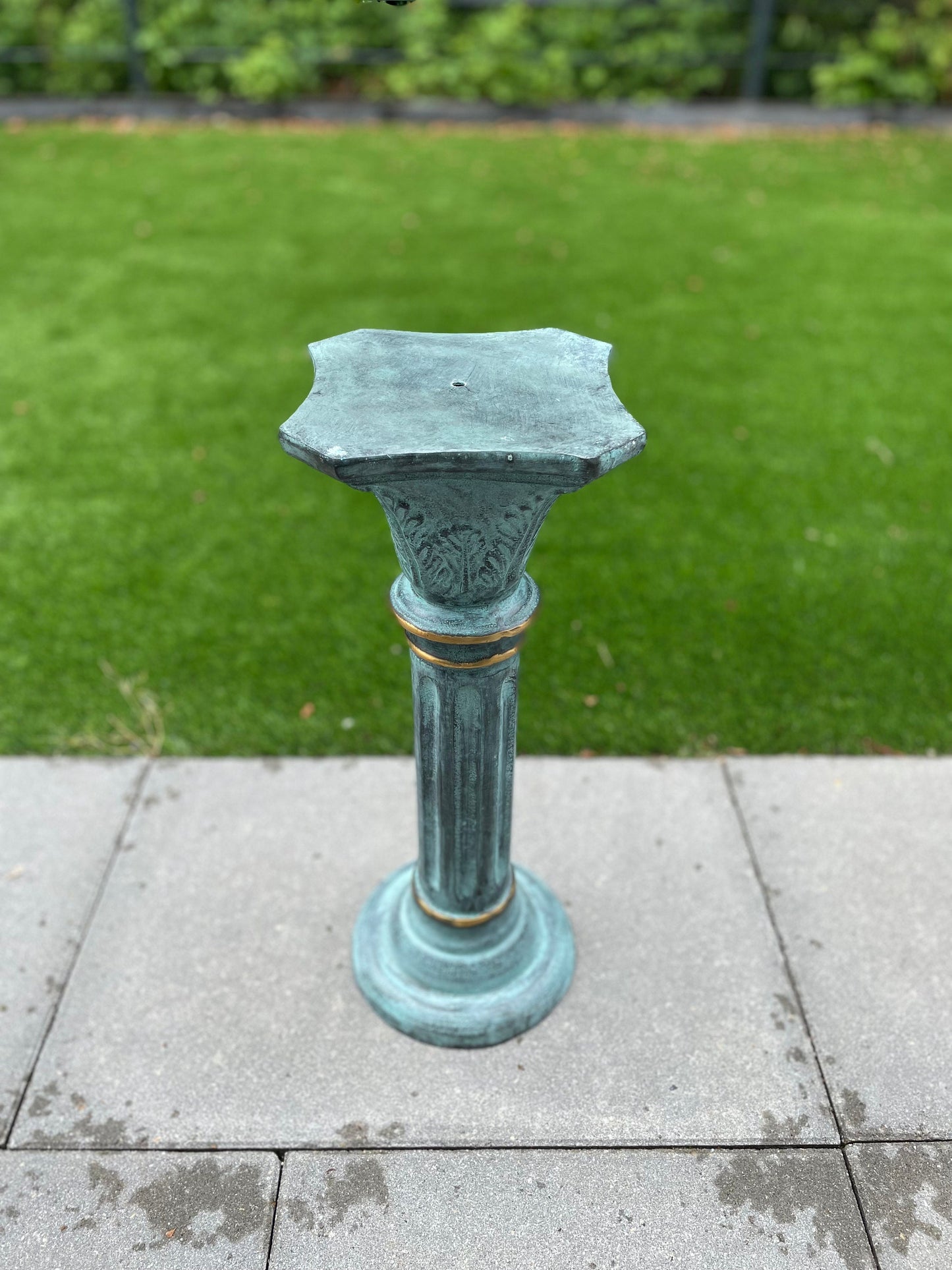 Classic Pedestal – Bronze Sculpture. 50x20x20cm - 7Kg
