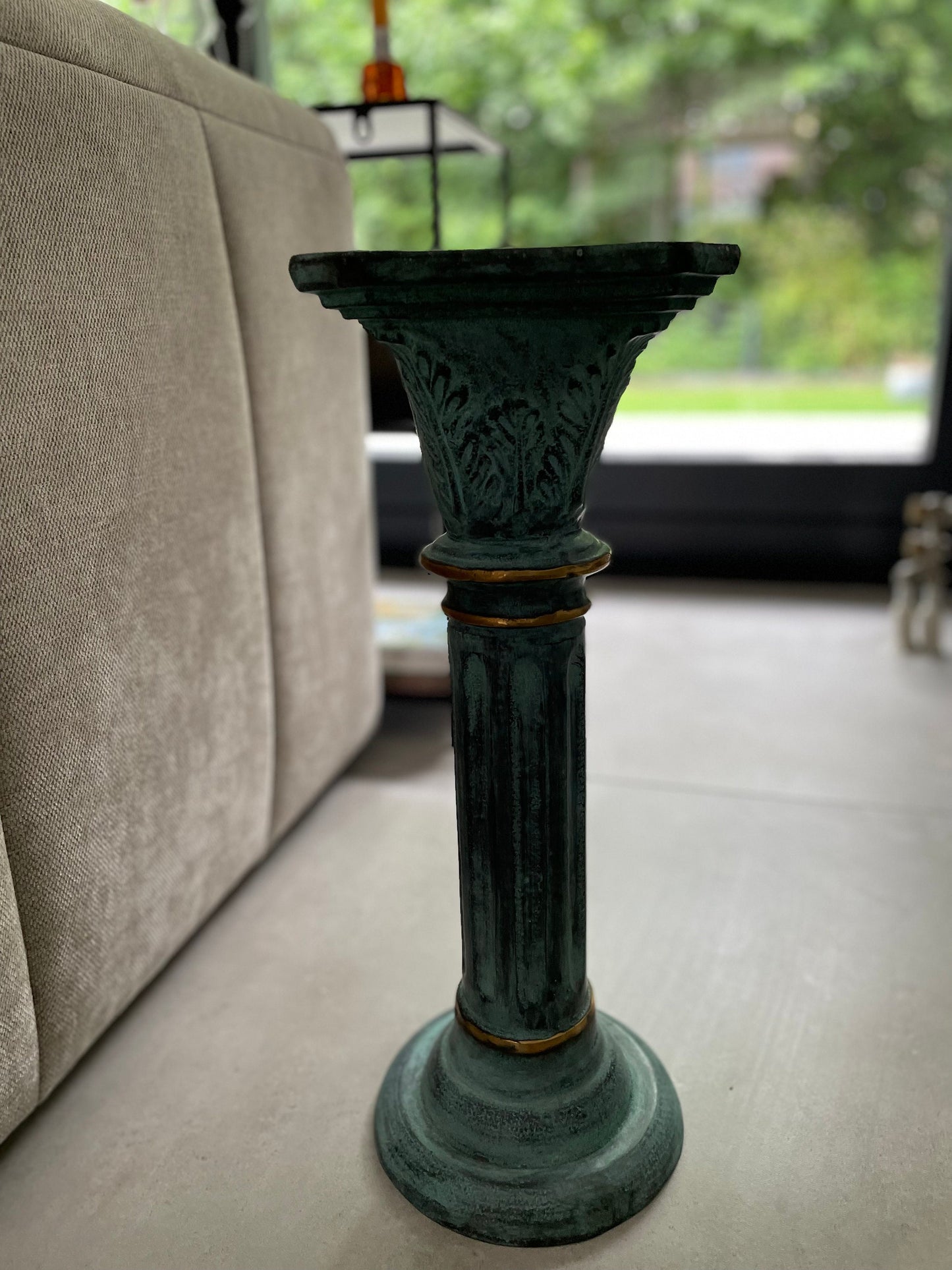 Classic Pedestal – Bronze Sculpture. 50x20x20cm - 7Kg