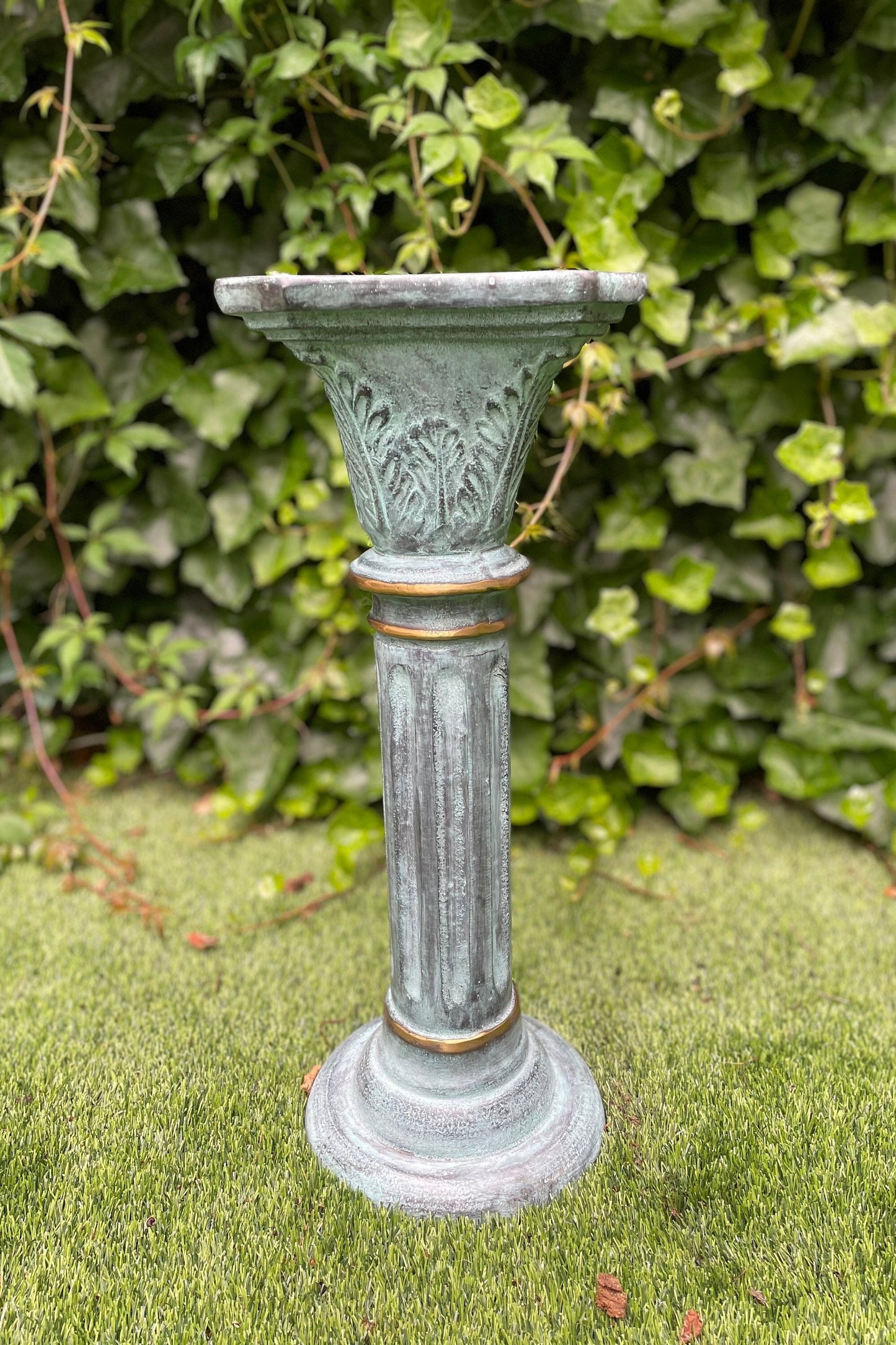 Classic Pedestal – Bronze Sculpture. 50x20x20cm - 7Kg