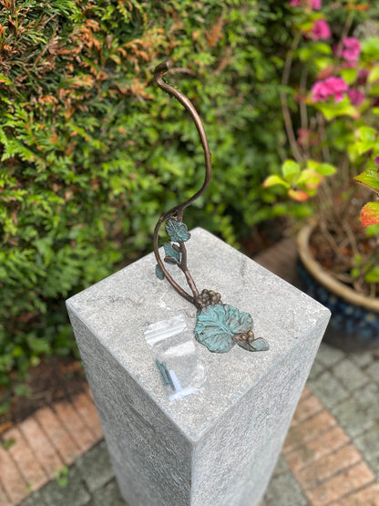 Grape Vine Wall Hook – Bronze Sculpture. 29x8x20cm - 0.4Kg