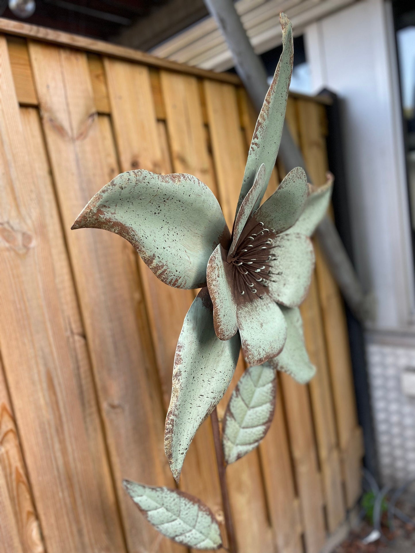 Bronze Blossom – Bronze Sculpture. 68x20x185cm - 2Kg