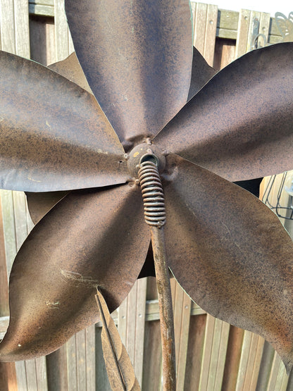Bronze Blossom – Bronze Sculpture. 68x20x185cm - 2Kg