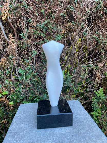 Feminine Form – Marble and Granite Sculpture. 25x6x3cm