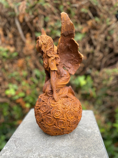 Fairy on Roses – Iron Sculpture. 31x13x13cm - 4.3Kg