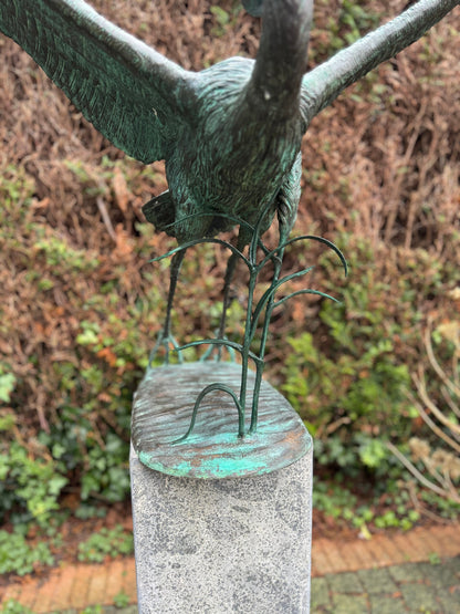 Graceful Heron – Bronze Sculpture. 105x75x83cm - 18Kg