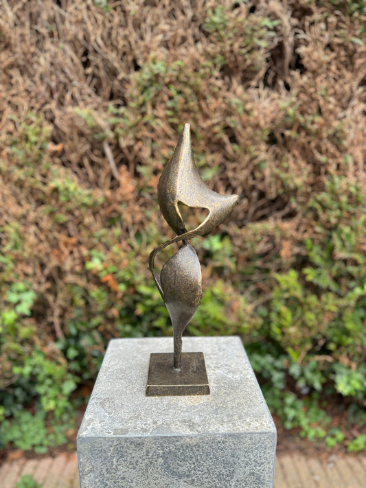 Flame of Unity – Bronze Sculpture. 13x9x38cm - 1.5Kg