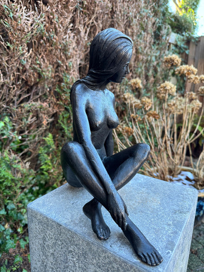 Garden Muse – Bronze Sculpture. 29x20x29cm - 3.1Kg