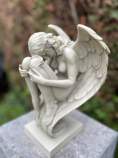 Silent Angel – Grave Sculpture. 27x16x16cm - 1.96Kg