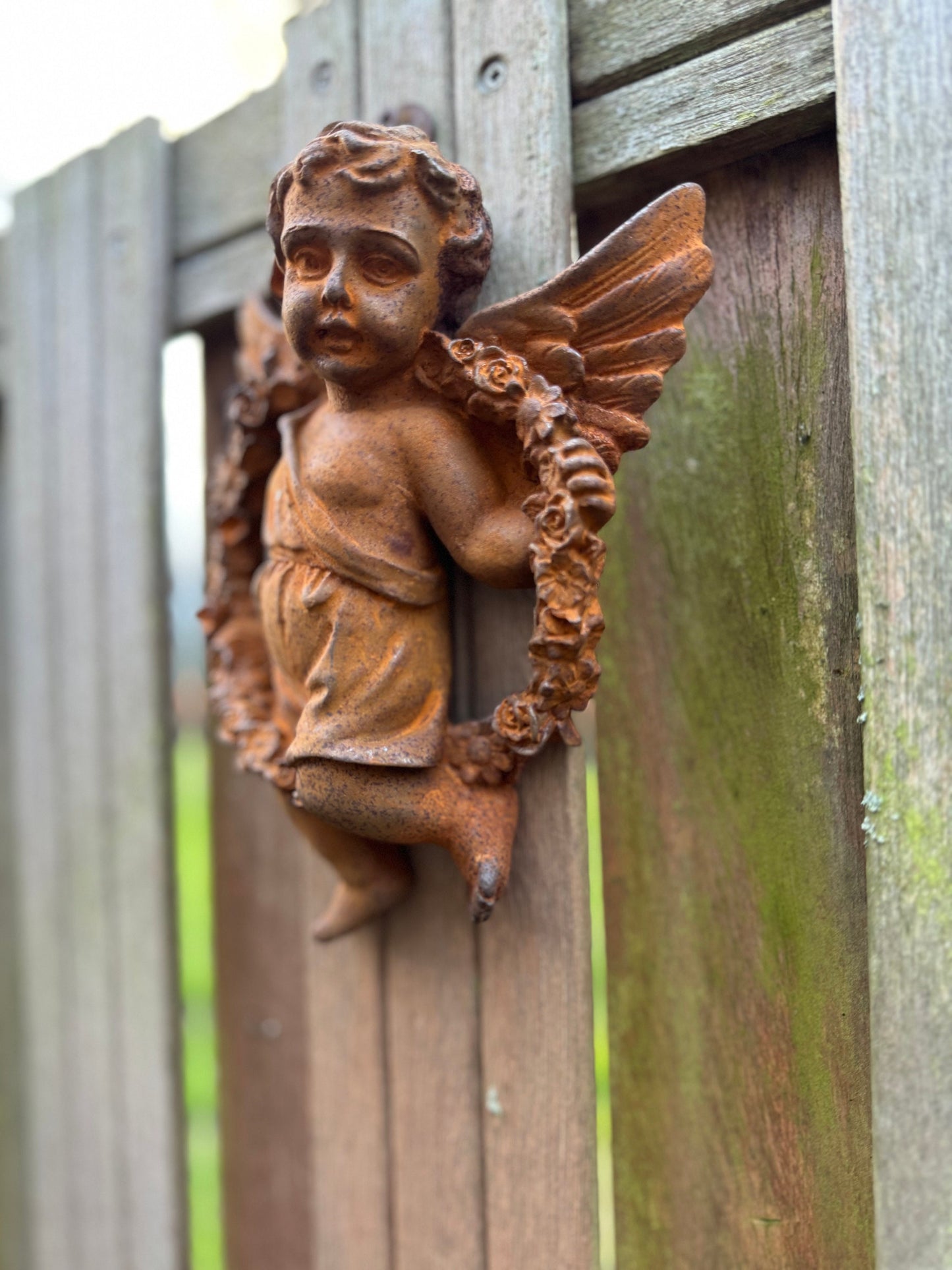 Angel with Floral Wreath – Iron Sculpture. 20x14x4cm - 1.3Kg