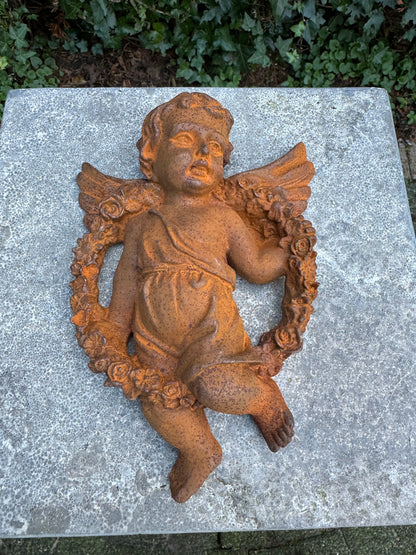 Angel with Floral Wreath – Iron Sculpture. 20x14x4cm - 1.3Kg