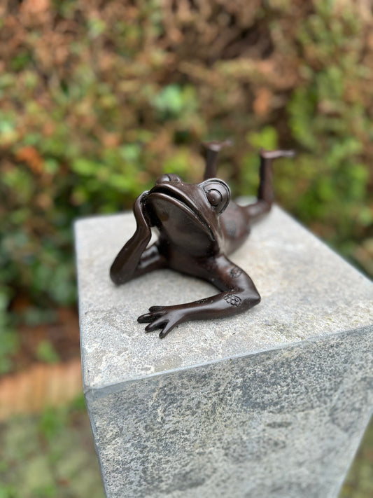 Relaxed Frog – Bronze Sculpture. 27x15x10cm - 1.6Kg
