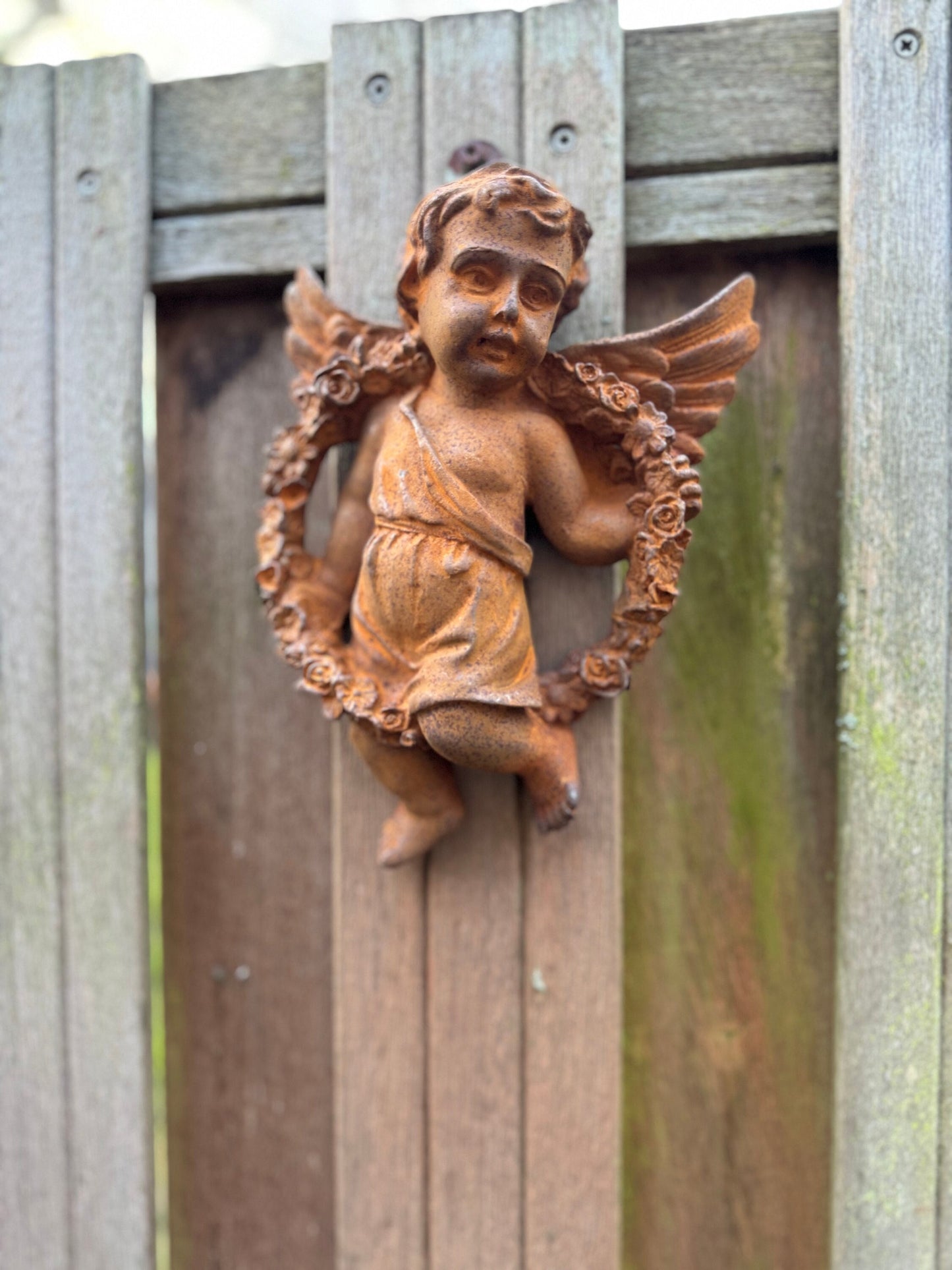 Angel with Floral Wreath – Iron Sculpture. 20x14x4cm - 1.3Kg