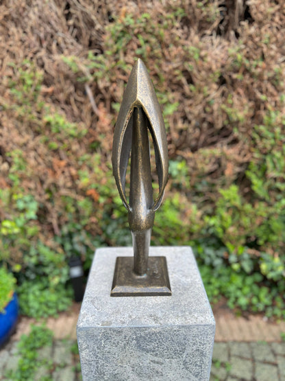 Fluid Motion – Bronze Sculpture. 15x13x45cm - 2.7Kg