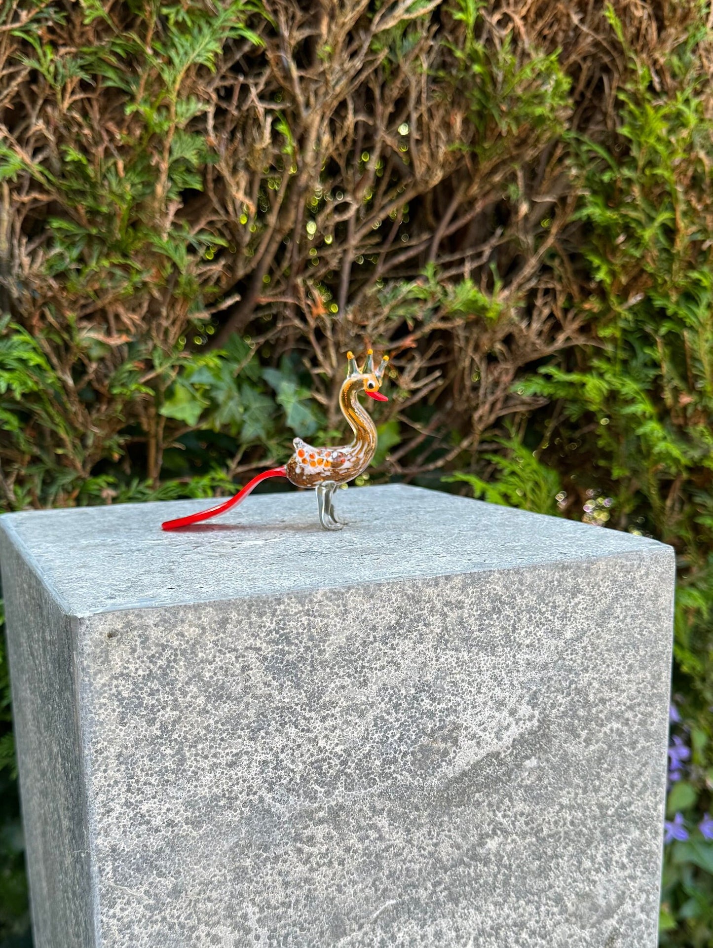 Crowned Swan – Glass Sculpture. 7x3x13cm - 0.1Kg