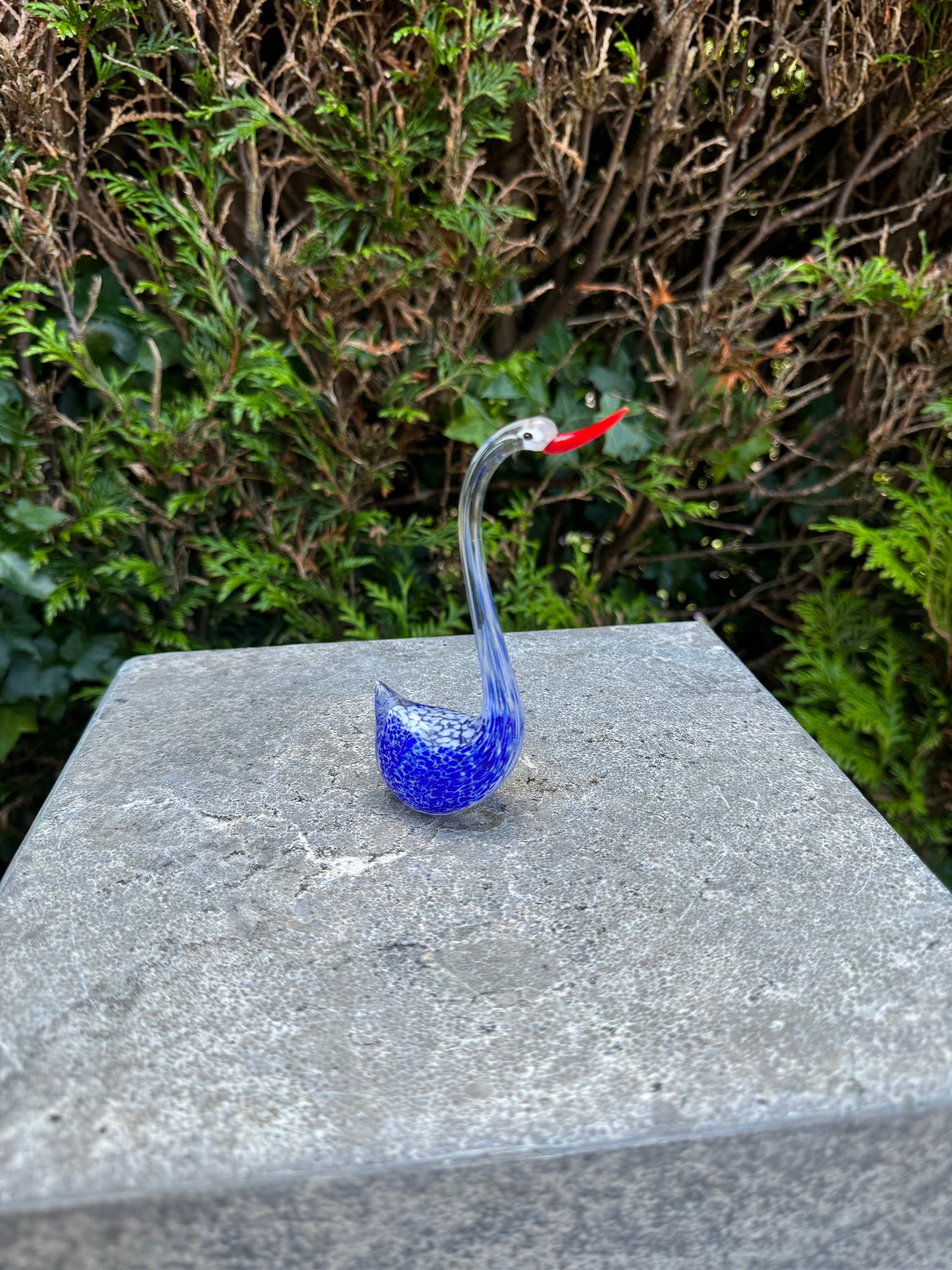 Blue Swan – Glass Sculpture. 12x3x10cm - 0.1Kg