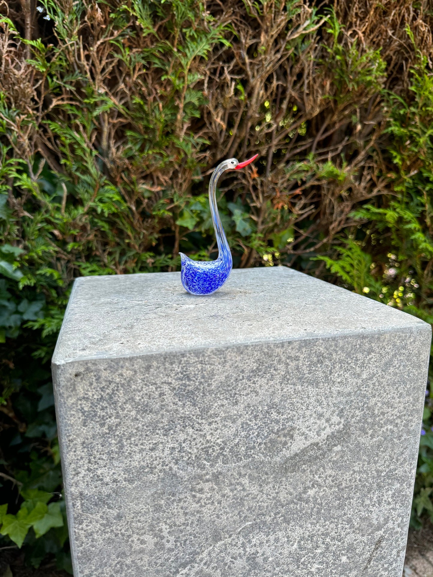 Blue Swan – Glass Sculpture. 12x3x10cm - 0.1Kg