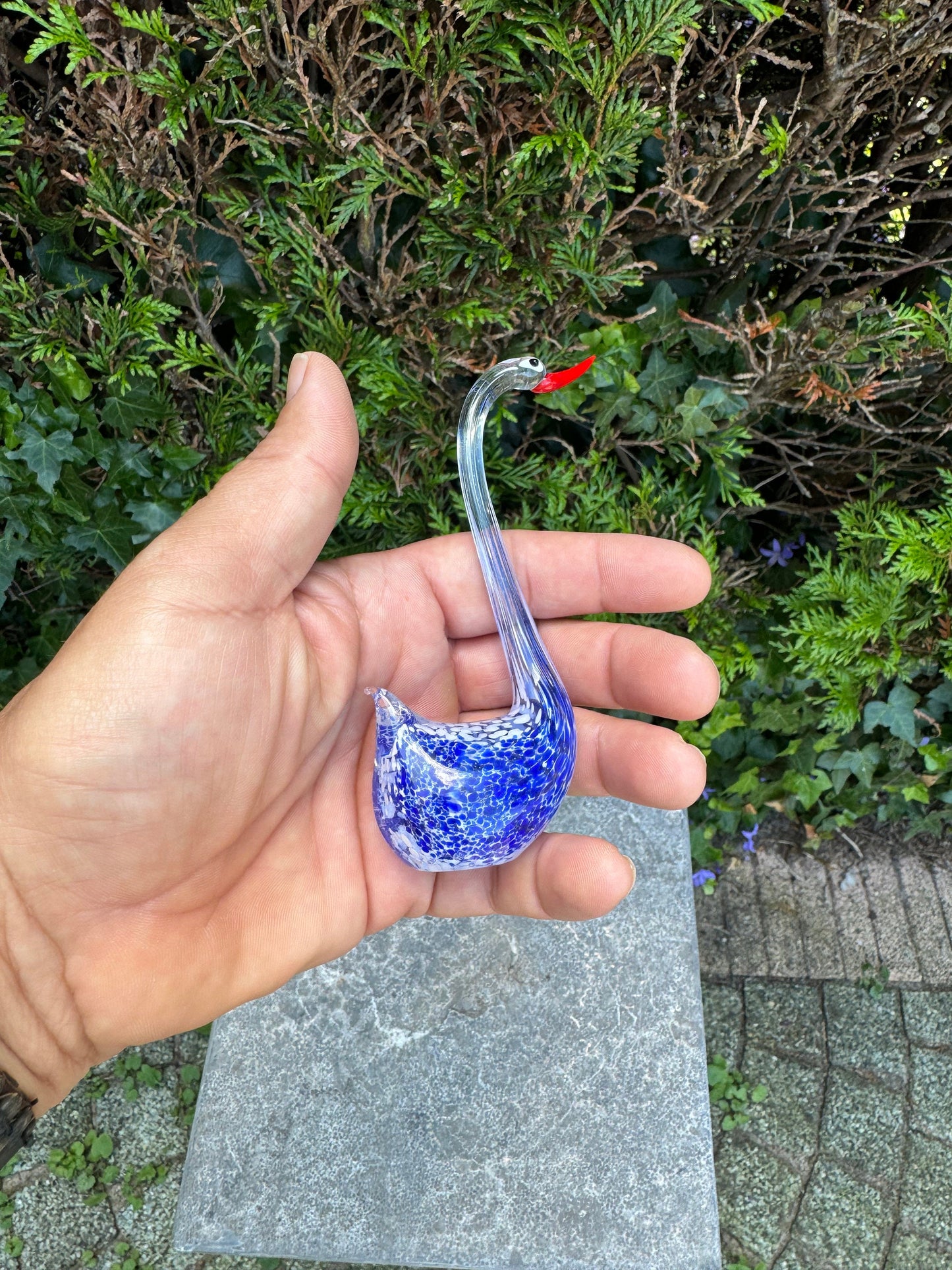 Blue Swan – Glass Sculpture. 12x3x10cm - 0.1Kg