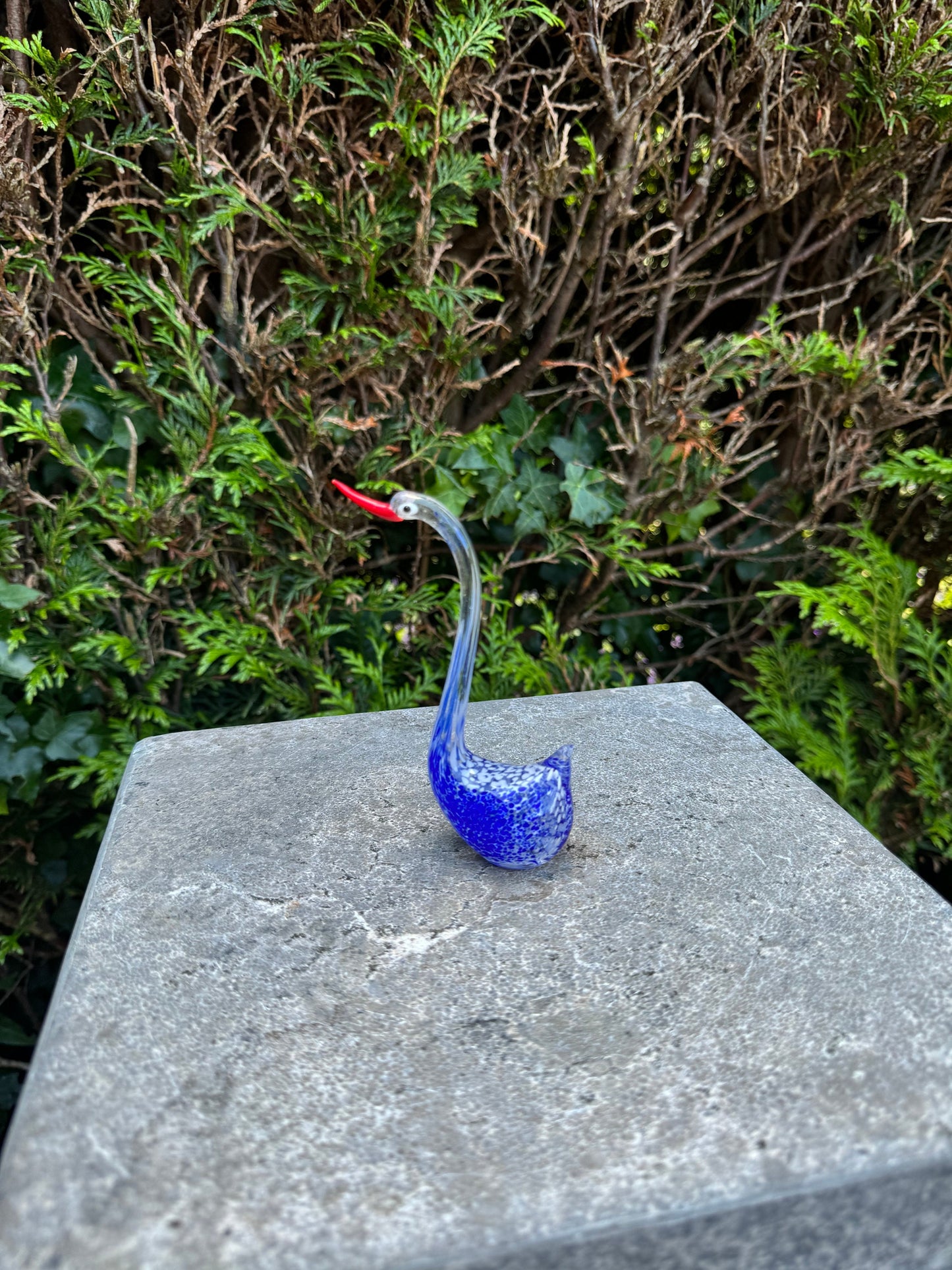 Blue Swan – Glass Sculpture. 12x3x10cm - 0.1Kg