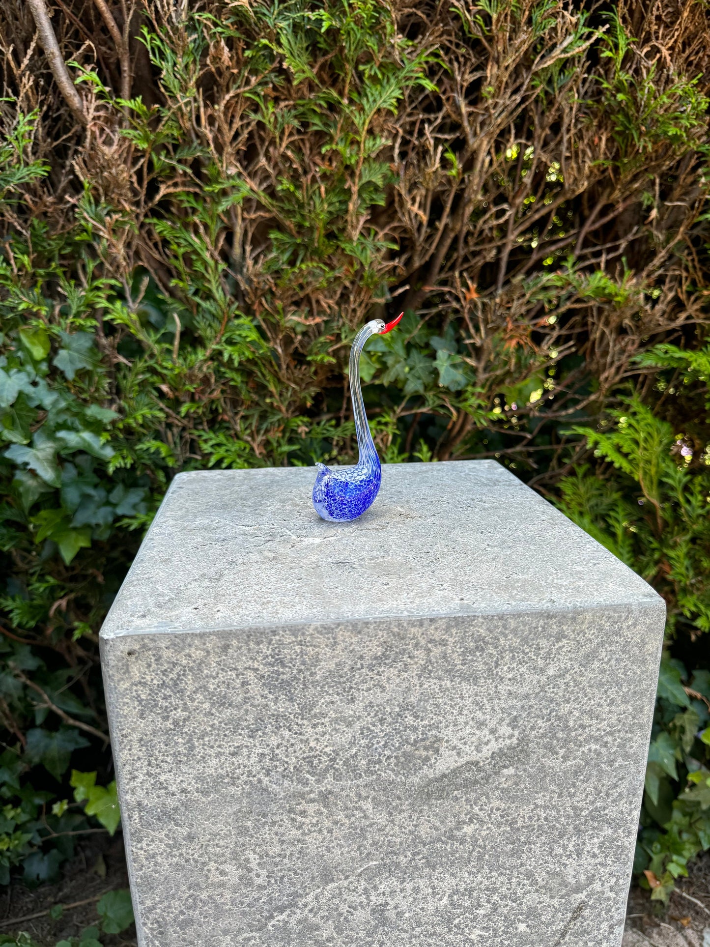 Blue Swan – Glass Sculpture. 12x3x10cm - 0.1Kg