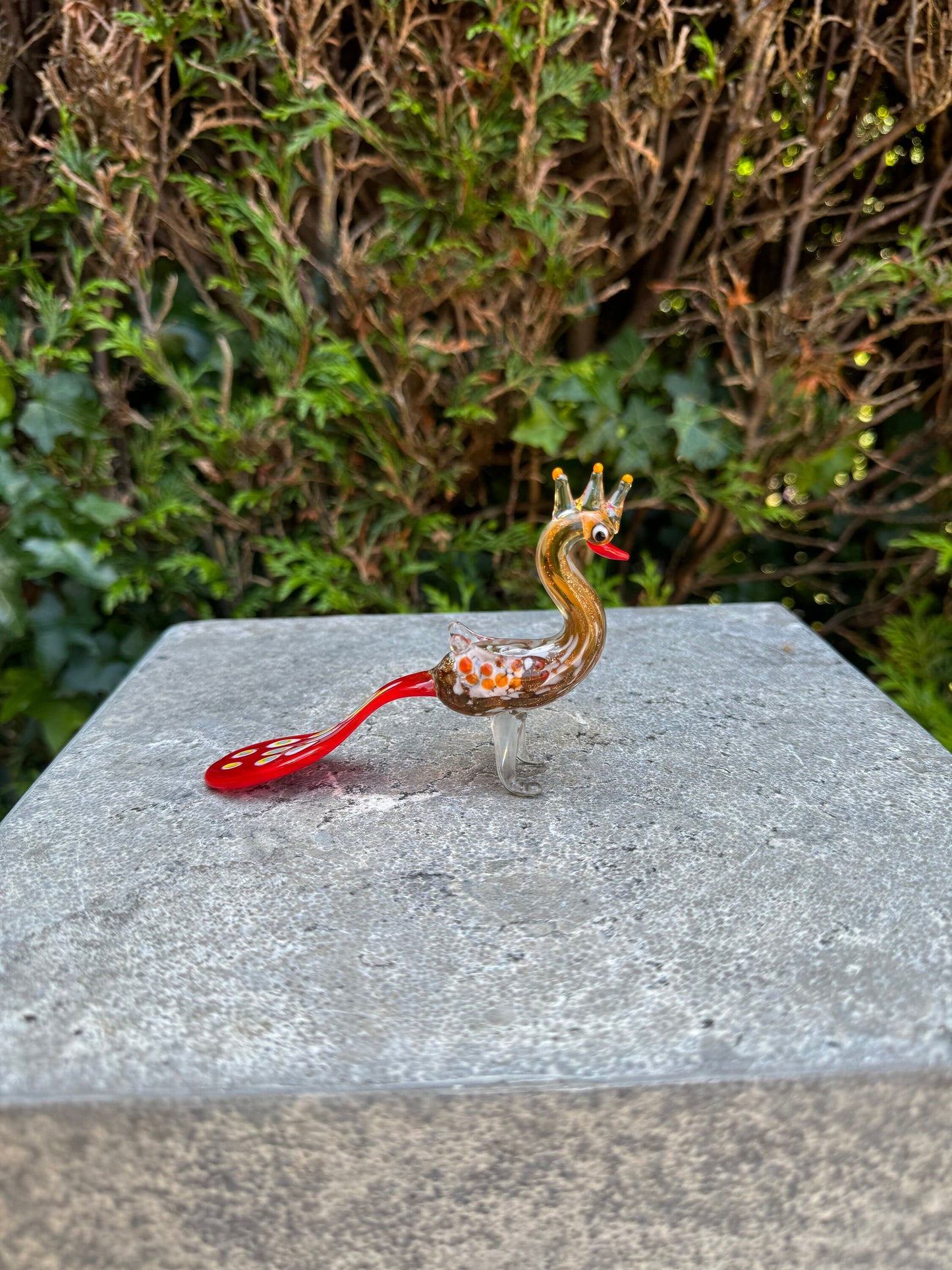 Crowned Swan – Glass Sculpture. 7x3x13cm - 0.1Kg