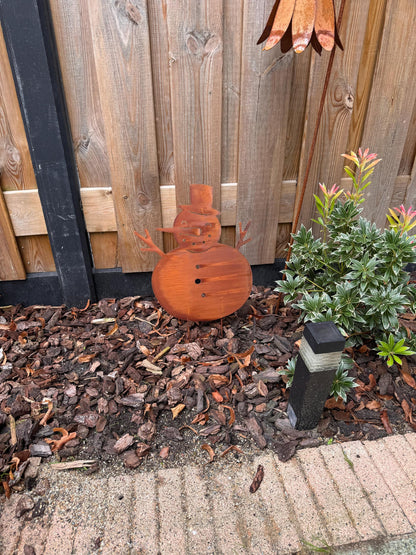 Rustic Snowman – Iron Sculpture. 33x1x67cm