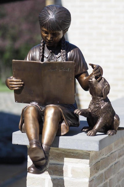 Reading Together – Bronze Sculpture. 70x59x70cm