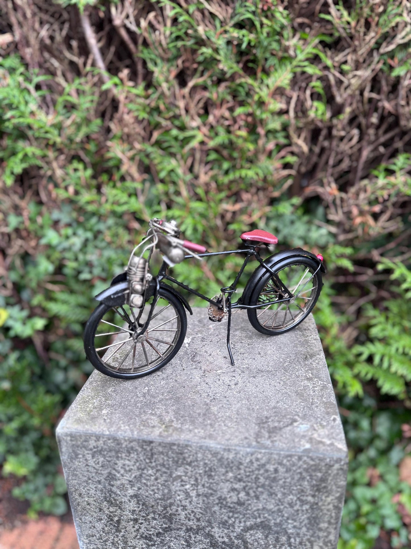 Vintage Bicycle – Iron Sculpture. 16x10x30cm - 0.3Kg