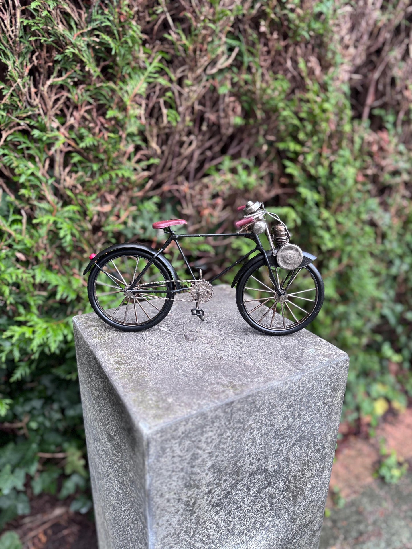 Vintage Bicycle – Iron Sculpture. 16x10x30cm - 0.3Kg