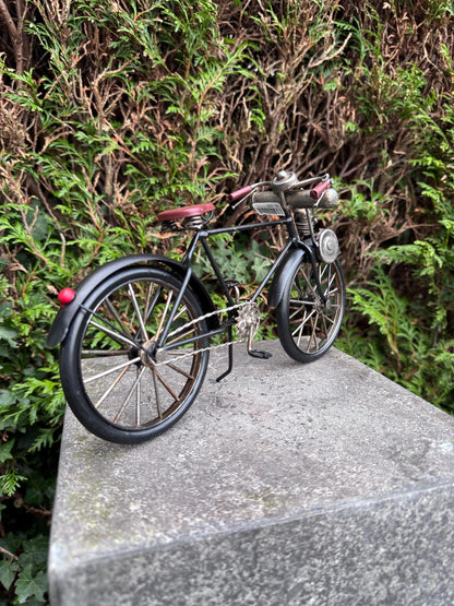 Vintage Bicycle – Iron Sculpture. 16x10x30cm - 0.3Kg
