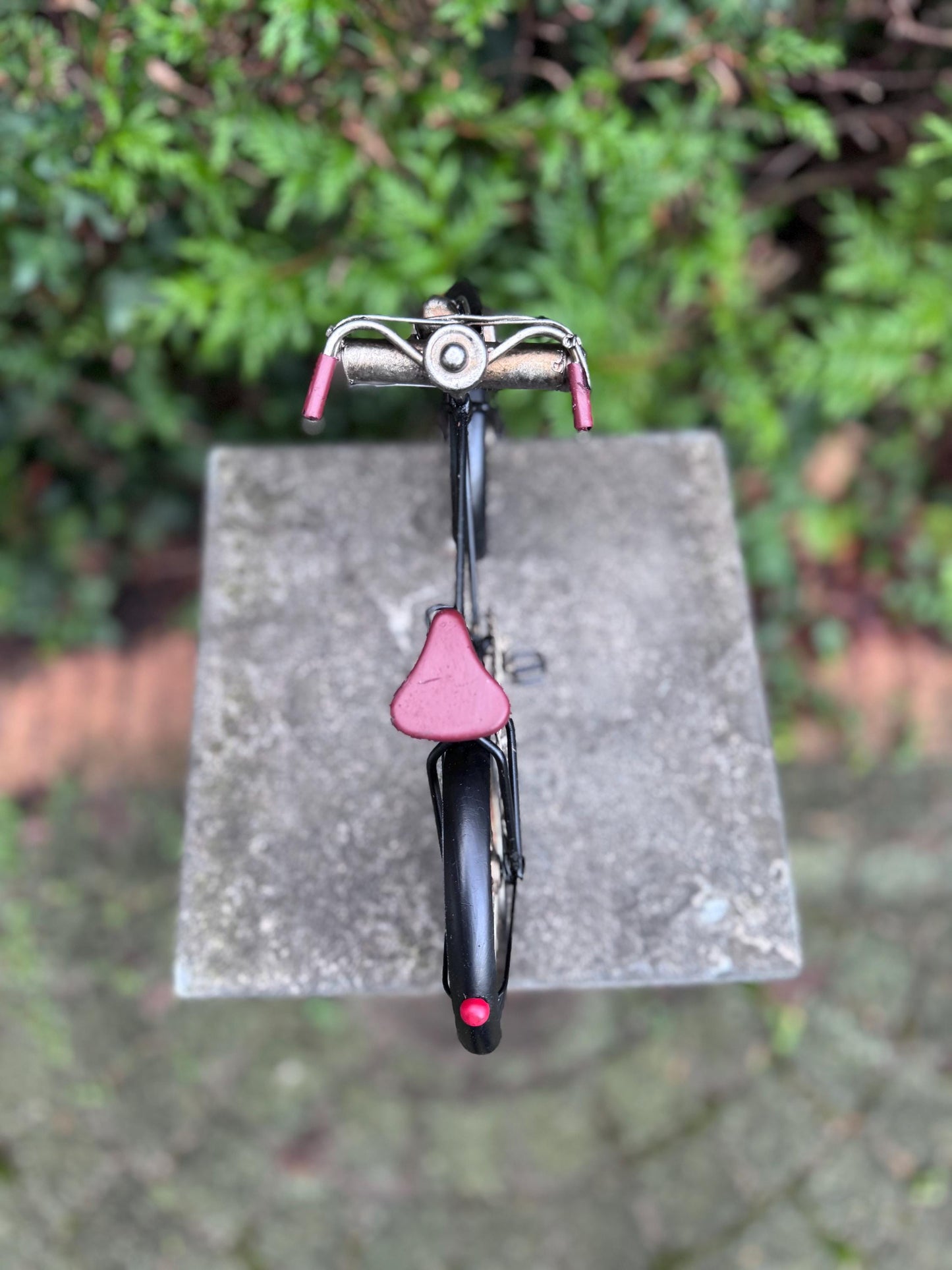 Vintage Bicycle – Iron Sculpture. 16x10x30cm - 0.3Kg