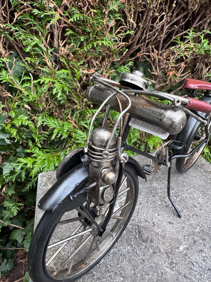 Vintage Bicycle – Iron Sculpture. 16x10x30cm - 0.3Kg