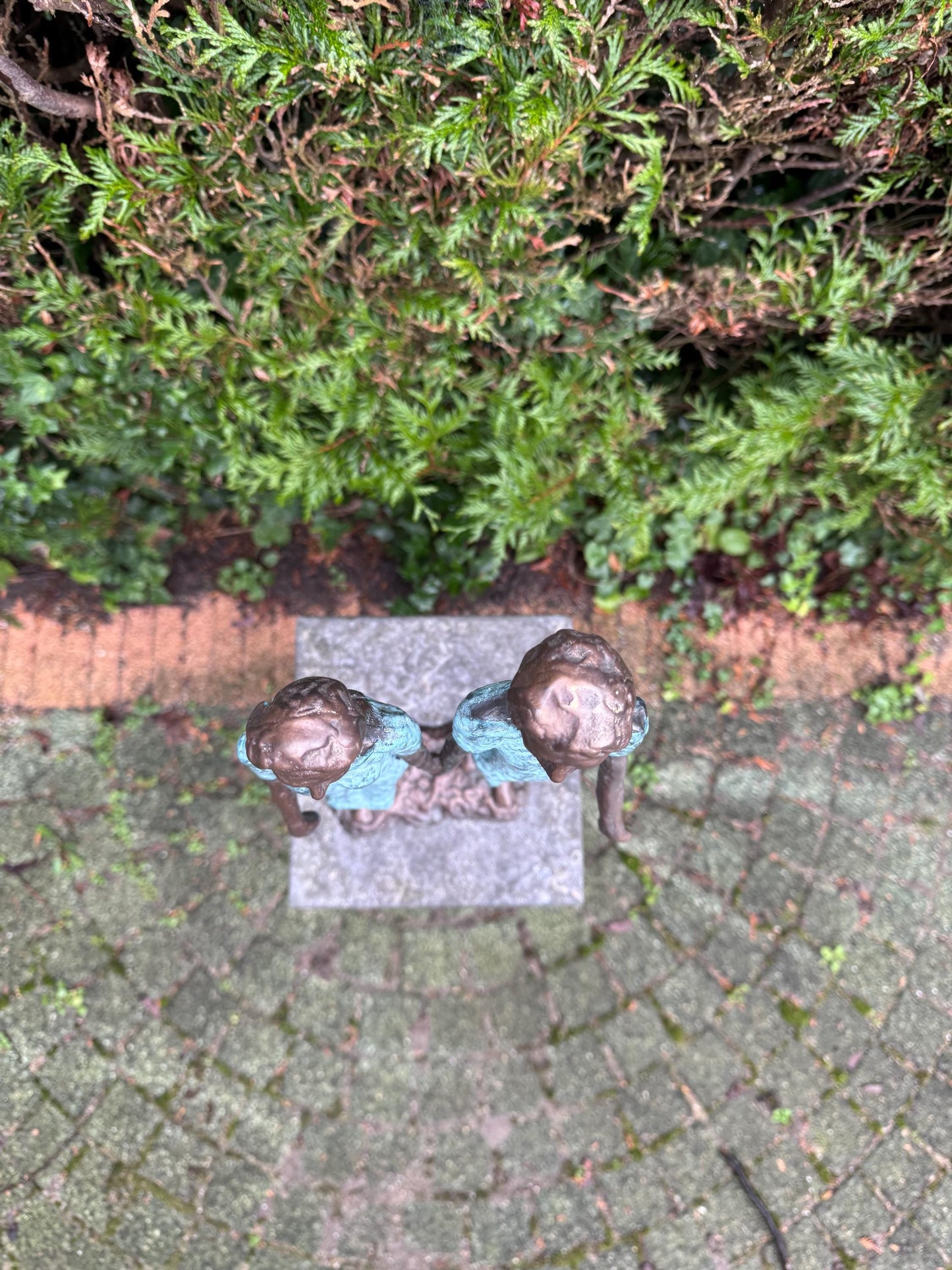 Together Forever – Bronze Sculpture. 19x11x48cm - 4Kg
