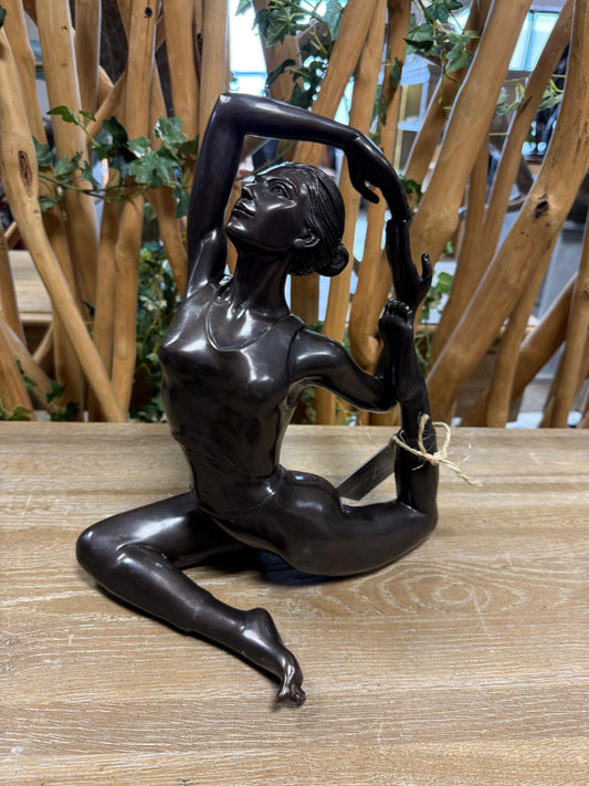 Graceful Balance – Bronze Sculpture. 24x21x33cm - 3Kg