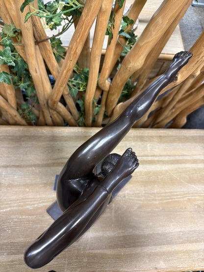 Focused Flow – Bronze Sculpture. 40x12x36cm - 2Kg