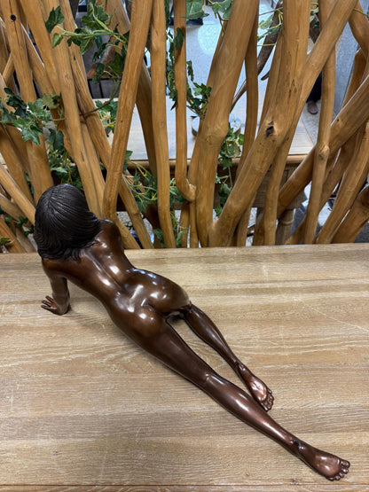 Confident Gaze – Bronze Sculpture. 57x19x28cm