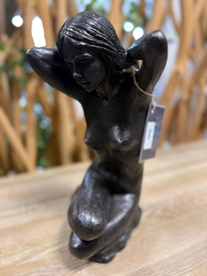 Reflective Nude – Bronze Sculpture. 18x16x33cm