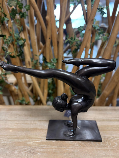 Focused Flow – Bronze Sculpture. 40x12x36cm - 2Kg