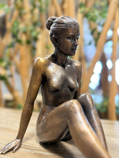 Seated Woman Nude – Bronze Sculpture. 25x22x27cm - 2.5Kg