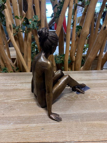 Seated Woman Nude – Bronze Sculpture. 25x22x27cm - 2.5Kg